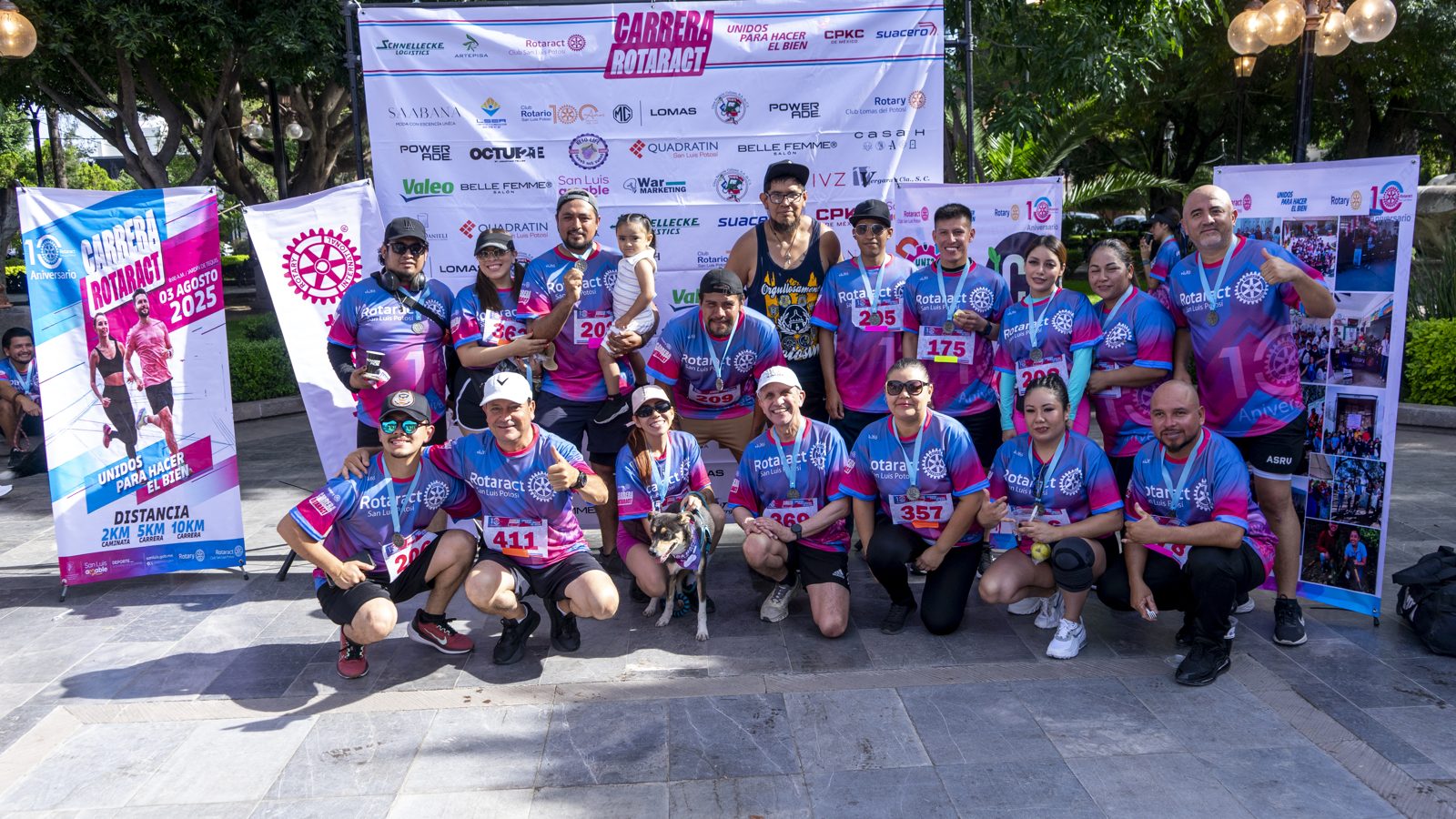 Corredores en la Carrera Rotaract 2025